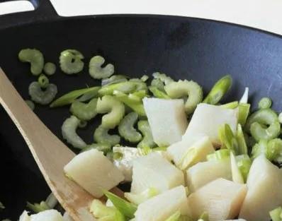 警惕：小心!這樣炒菜竟會致癌