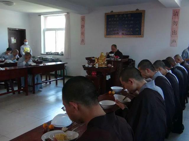 佛教「過午不食」暗含10個養生作用