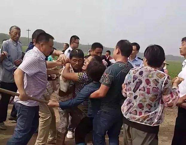 强征农地起电站 两省农民站起来 - ☀阿波罗新闻网