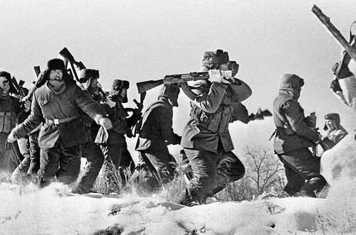 毛澤東的冒險幾乎使中國遭受蘇聯核打擊——1969年中蘇邊界真相