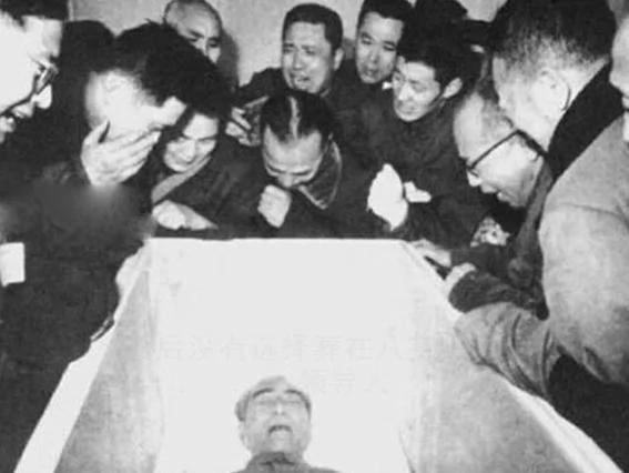 【微揭秘】 八寶山火化：周恩來和鄧小平獨有的特權