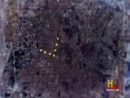 分析者根據目擊描述，繪製巨型UFO的飛行路線。（Youtube視頻截圖）