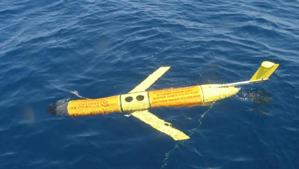 被中共军队“抢走”的美国无人潜航器（网络图片）
