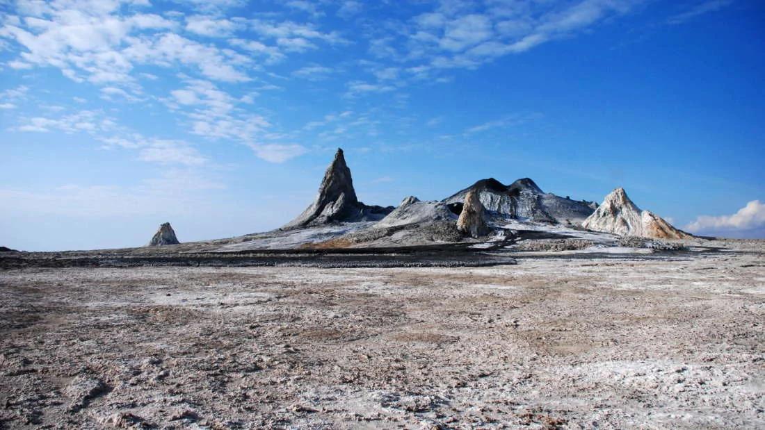 坦尚尼亞倫蓋火山奇特的火山口 PEDRO GONNET/WIKIMEDIA COMMONS; CC BY2.5