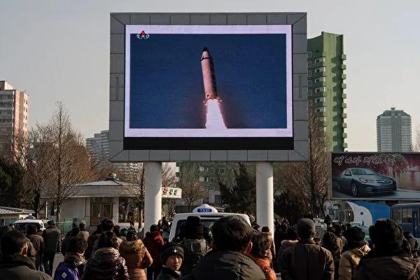 美韩日证实，朝鲜22日上午发射1枚导弹，但失败。图为资料图。(KIM WON-JIN/AFP/Getty Images)