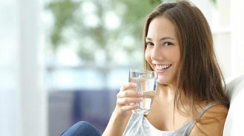 你知道喝水的正確方法？喝對了才能減肥！