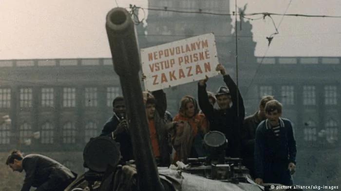布拉格之春：坦克碾碎改革夢 渴望自由心不改