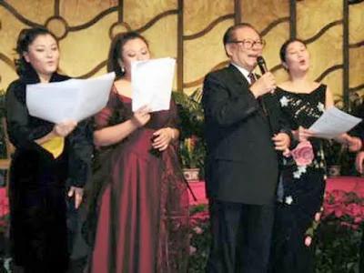 他在場江澤民就緊張 不敢唱歌