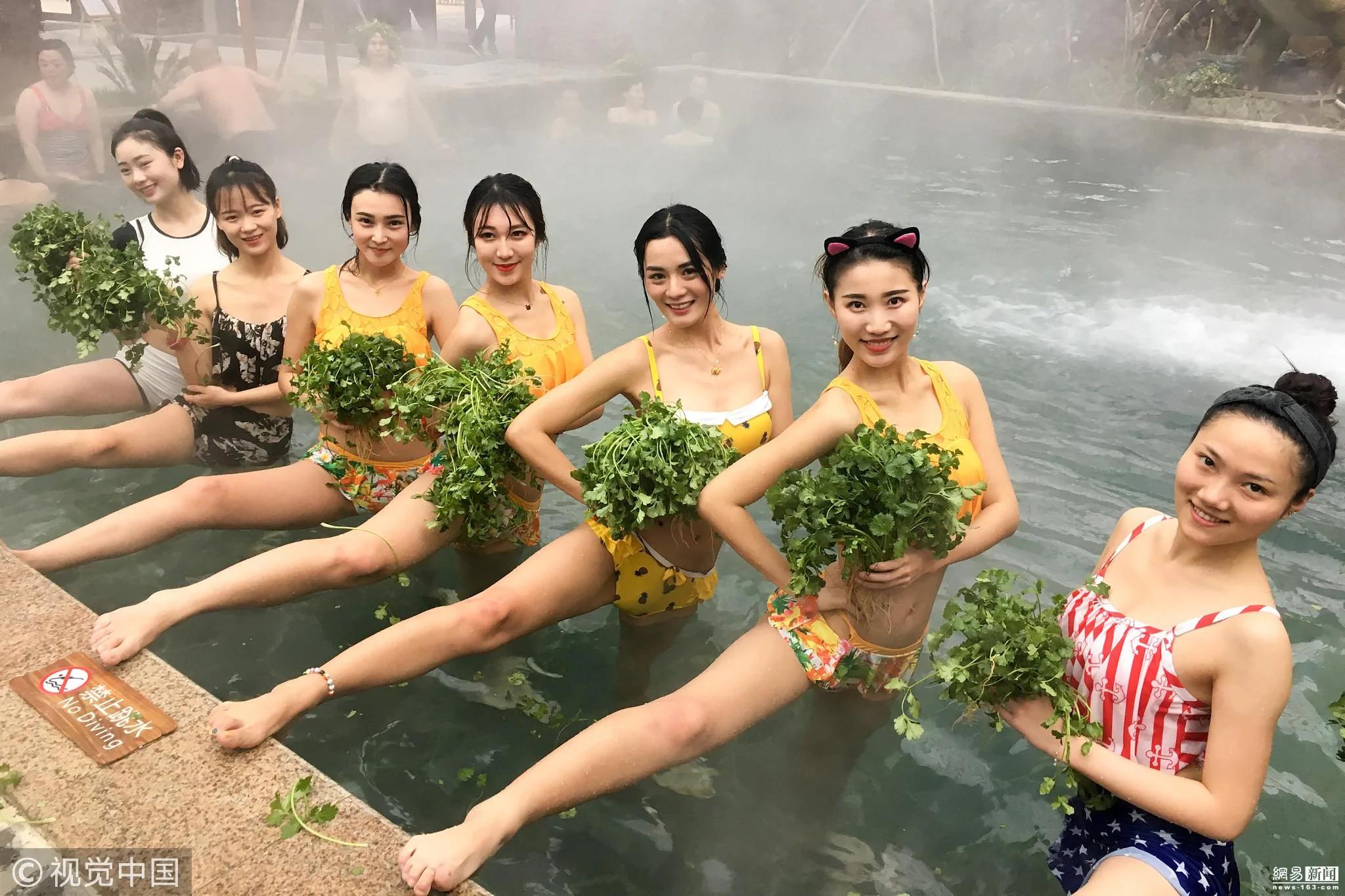 有想法！浙江金華市民泡香菜溫泉迎大寒