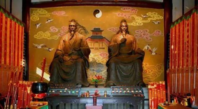 一人天生短命之相 袁天罡一看此人講：他長命百歲 之後字字應驗
