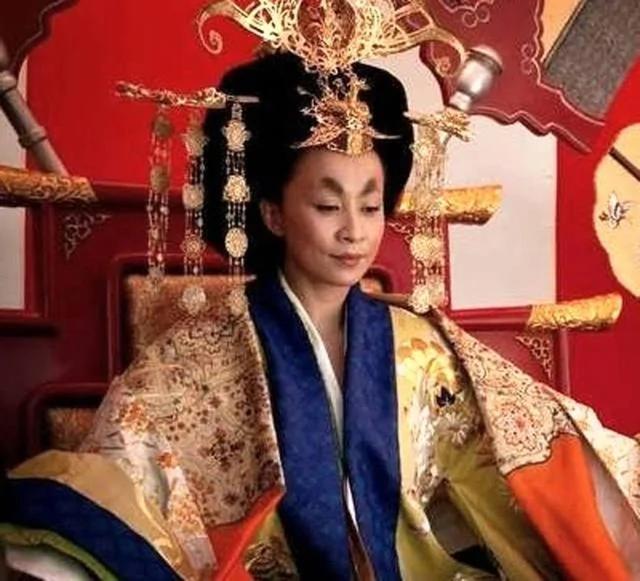 一人天生短命之相 袁天罡一看此人講：他長命百歲 之後字字應驗