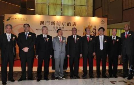 除了李嘉誠 這個香港富豪也在退出中國