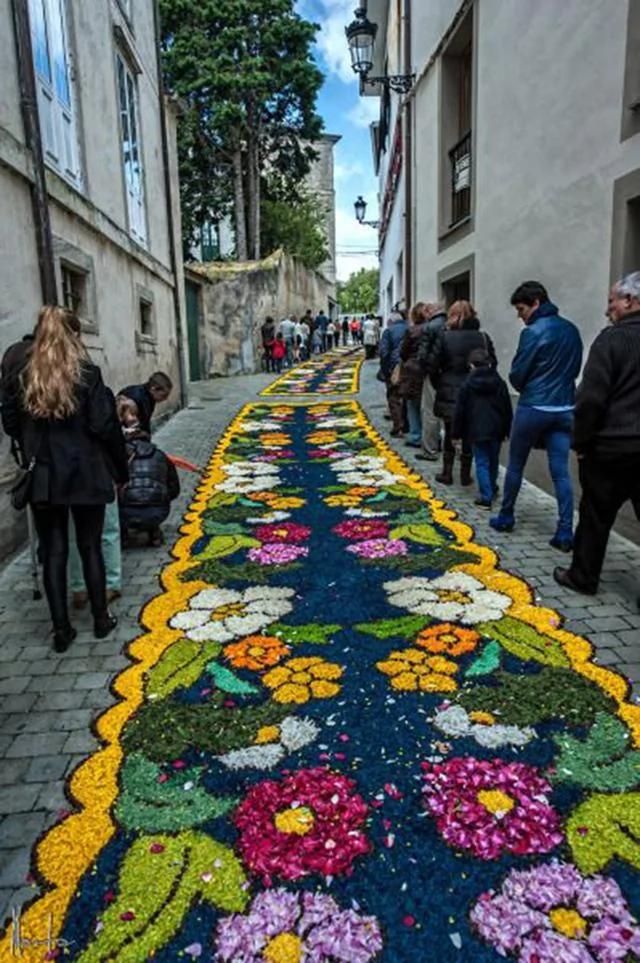 這些小鎮被鮮花佔滿 這輩子一定要去一次