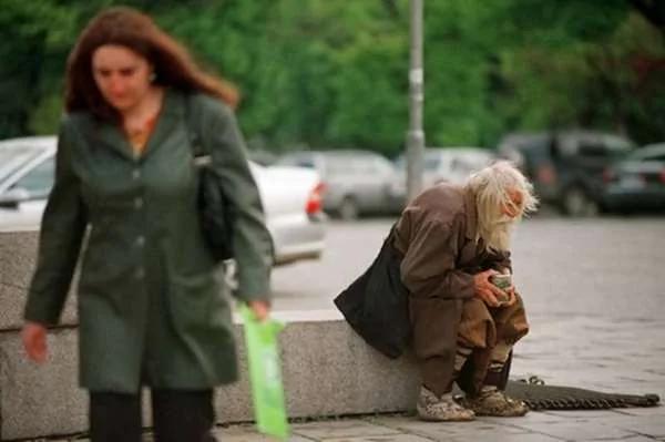 103歲老乞丐每天都在街頭乞討 卻不為自己 被稱讚「真正的英雄！」
