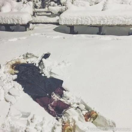 下雪了讓男朋友給我拍張美照發朋友圈 看完想分手…