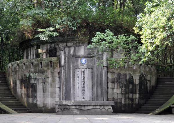 蔣介石夫婦抗戰幾經生死 宋美齡情史純粹杜撰