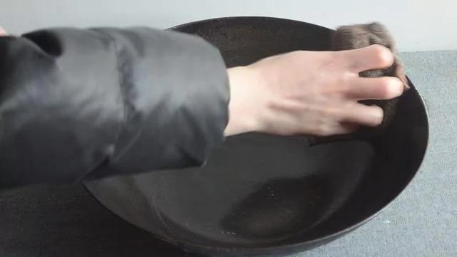 鐵鍋老生鏽,用它泡3分鐘,再也不生鏽不粘鍋,比千元鐵鍋還好用 7 鐵鍋老生鏽,用它泡3分鐘,再也不生鏽不粘鍋,比千元鐵鍋還好用
