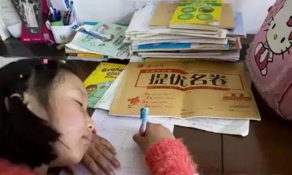 中國孩子讀書到底有多累？ 17張照片 看哭了千萬家長