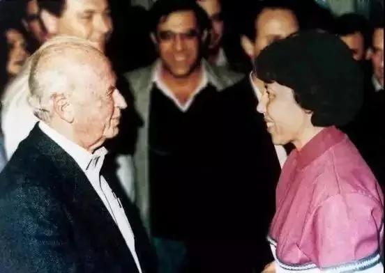 上海媽媽不肯掏學費 逼兒子退學 還向兒子要房要車 結果把兩兒子逼成億萬富翁 6 上海媽媽不肯掏學費 逼兒子退學 還向兒子要房要車 結果把兩兒子逼成億萬富翁