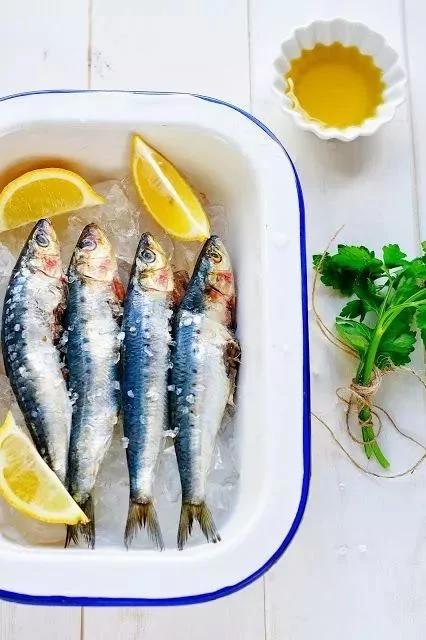 水裡加點這個 生魚放一個月照樣新鮮! 12 水裡加點這個 生魚放一個月照樣新鮮!