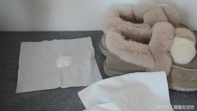 冬天汗腳棉鞋總是濕濕的?奶奶教我這樣做 不用水洗也能除濕除臭 2 冬天汗腳棉鞋總是濕濕的?奶奶教我這樣做 不用水洗也能除濕除臭