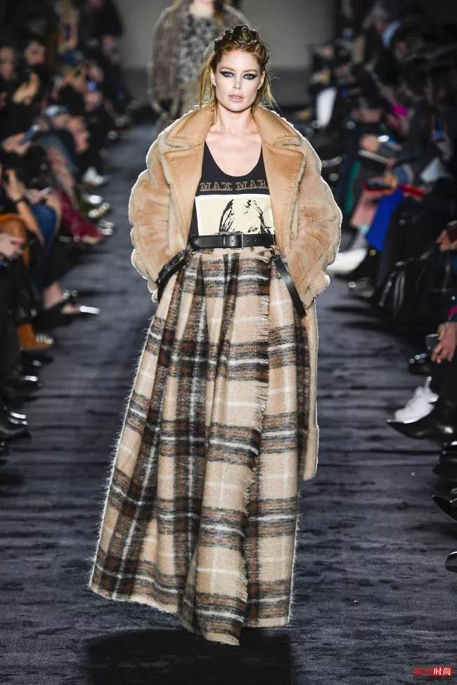 MaxMara2018秋冬大秀 又有大衣被種草了