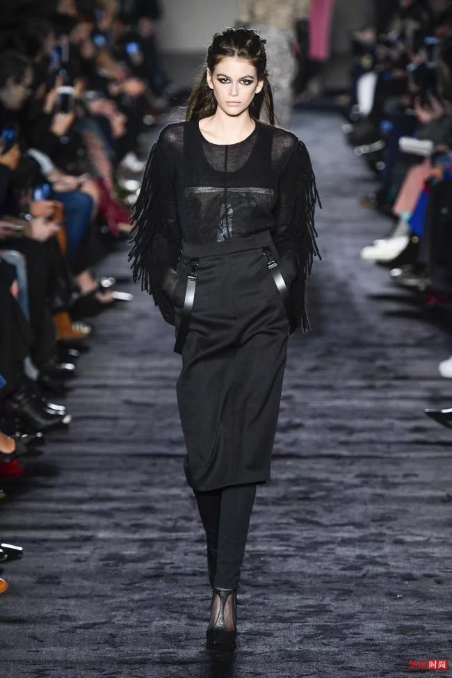 MaxMara2018秋冬大秀 又有大衣被種草了