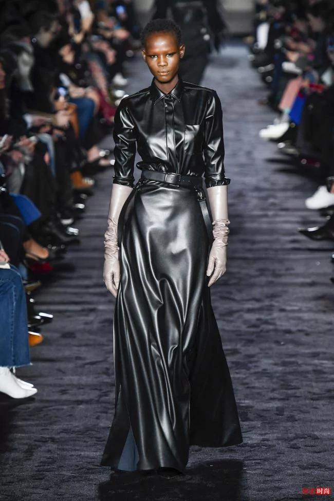 MaxMara2018秋冬大秀 又有大衣被種草了
