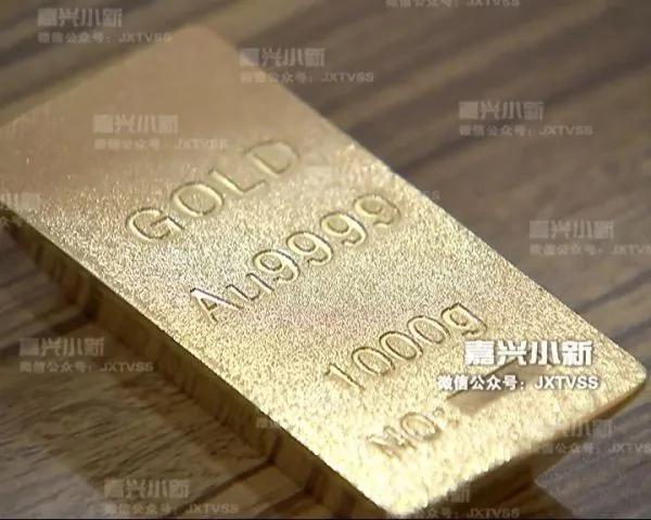 蠢賊潛入金店 偷走7根金條模型 ！