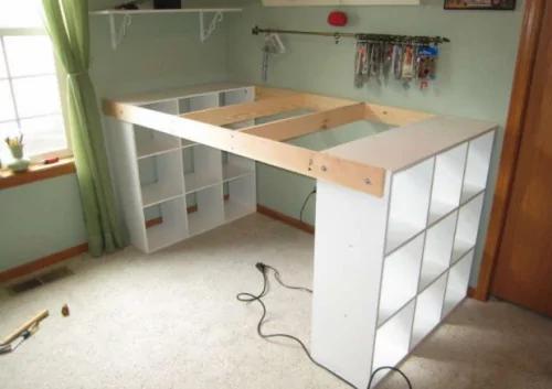 木工DIY！簡單書櫃變身豪華大書桌