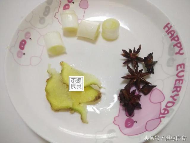 黃豆這樣做比花生米好吃、方法簡單、做零食和下酒菜非常香