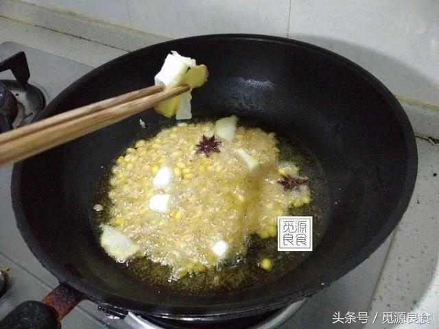 黃豆這樣做比花生米好吃、方法簡單、做零食和下酒菜非常香