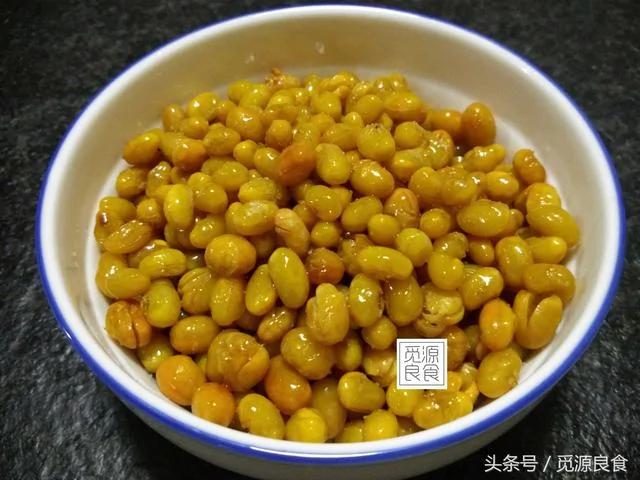 黃豆這樣做比花生米好吃、方法簡單、做零食和下酒菜非常香