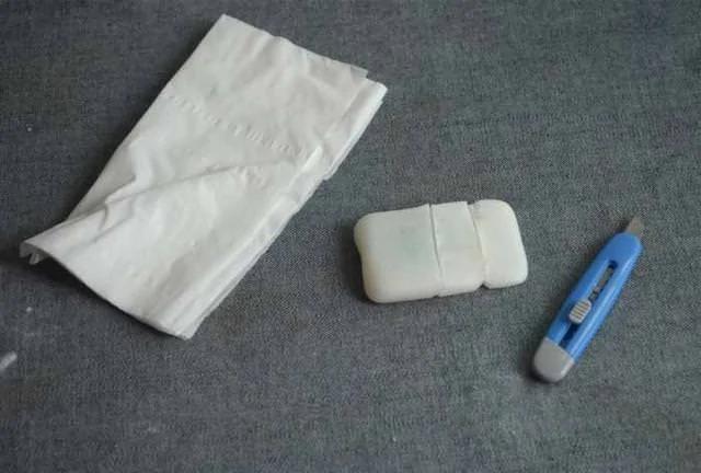 沒想到肥皂用紙包起來這麼厲害 解決了家家戶戶困擾的問題 太神奇了