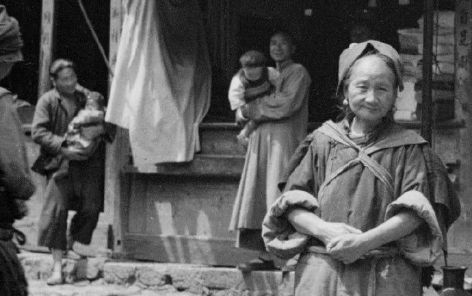 【揭秘】數萬中國婦女遭蘇軍強姦 邦交友好 被一北大女共諜構餡強姦 美軍撤離——右派是這樣定的 祖父是這樣活活餓死的 三萬多名東德政治犯是這樣獲釋的 3 【揭秘】數萬中國婦女遭蘇軍強姦 邦交友好 被一北大女共諜構餡強姦 美軍撤離——右派是這樣定的 祖父是這樣活活餓死的 三萬多名東德政治犯是這樣獲釋的