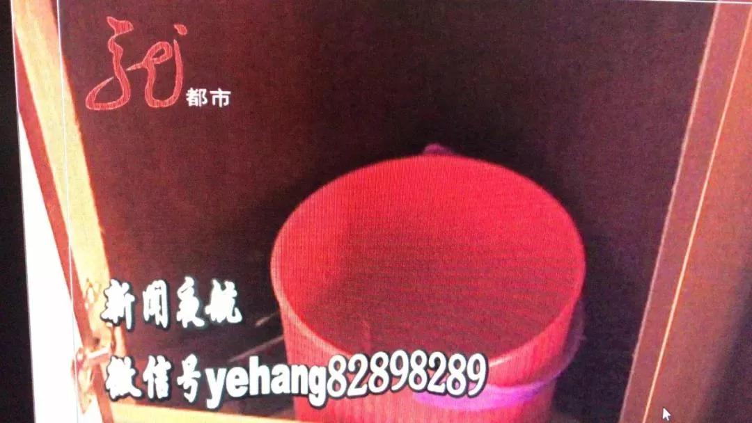 男子外出25萬元被盜 得知發小作案被拘還為其送飯 5 男子外出25萬元被盜 得知發小作案被拘還為其送飯