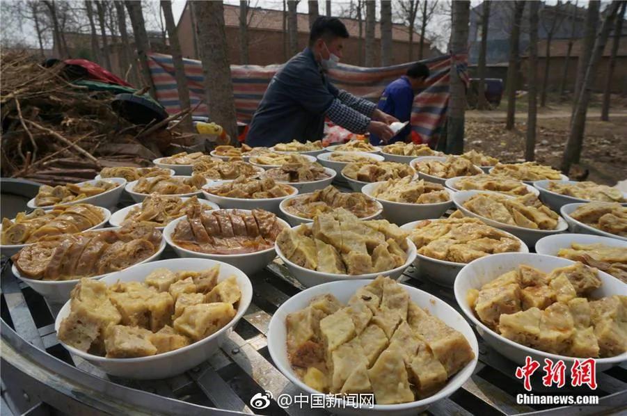 实拍中国河南农村婚宴 16道菜不足马币200零吉 - 不可思议, UFO - 佳礼资讯网