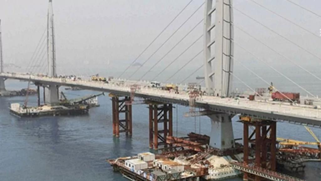 港珠澳大橋疑似豆腐渣人工島防波堤崩落 當局稱是「錯覺」