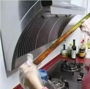 只需一個塑料瓶 油煙機用一年不洗 保證不積油