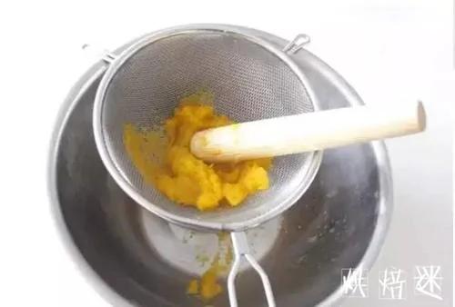 南瓜做成糯米糍 別有一番風味