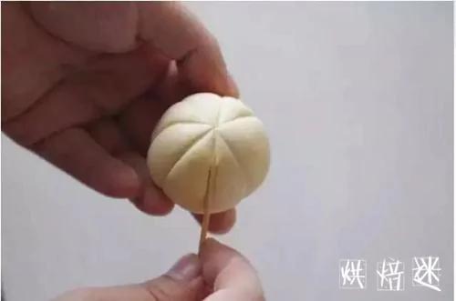 南瓜做成糯米糍 別有一番風味