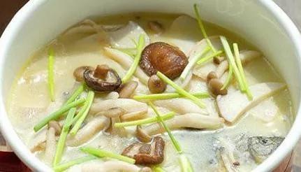 10道魚湯的美味做法 香濃醇厚 比豬骨牛骨湯好喝N倍 快收藏