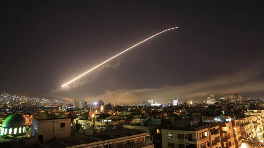 啪啪打臉！敘利亞攔截導彈？高清衛星圖證實在說謊！還有更關鍵因素