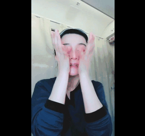 范冰冰為了沒有皺紋 這麼按自己的臉…