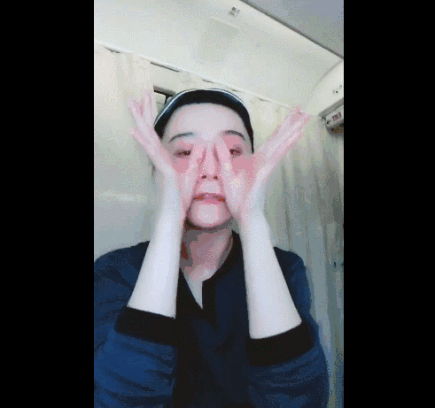 范冰冰為了沒有皺紋 這麼按自己的臉…