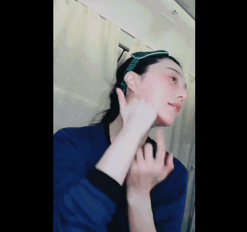 范冰冰為了沒有皺紋 這麼按自己的臉…