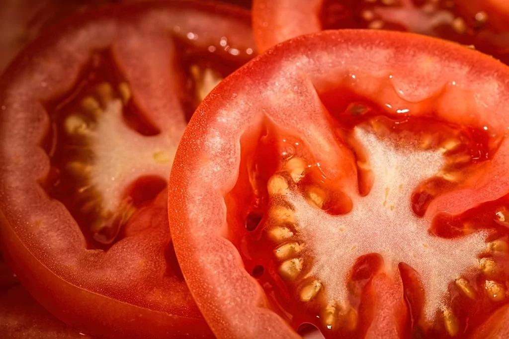 醫生用「番茄減肥法」月瘦11公斤 切薄片微波吃好簡單