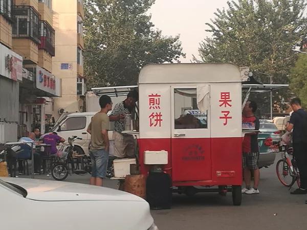 天津煎餅餜子協會稱"五一"出標準 以後會統一包裝