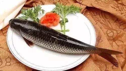 燉魚時加了這個 美味得讓鄰居都點贊！居然沒一點腥味