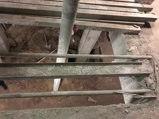 老樓住戶打洞5年 掏出120平方米「地下空間」